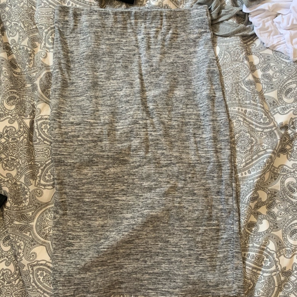 Salt and pepper gray skirt